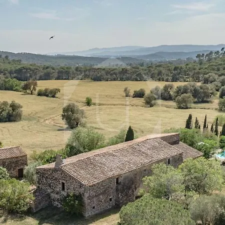 Mas Massoni - Masia Del Siglo Xiv