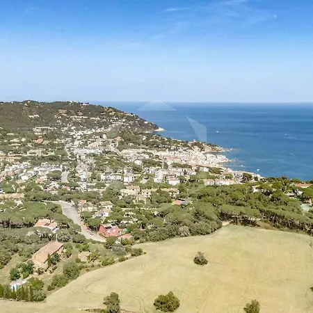 Mas Massoni - Masia Del Siglo Xiv